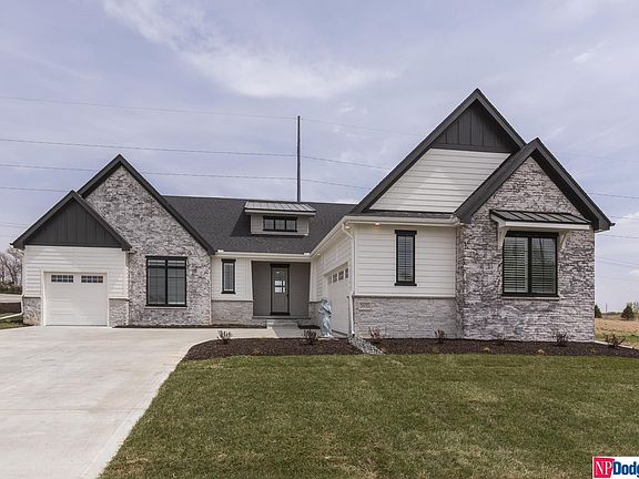 5th image of 5935 N 205th St