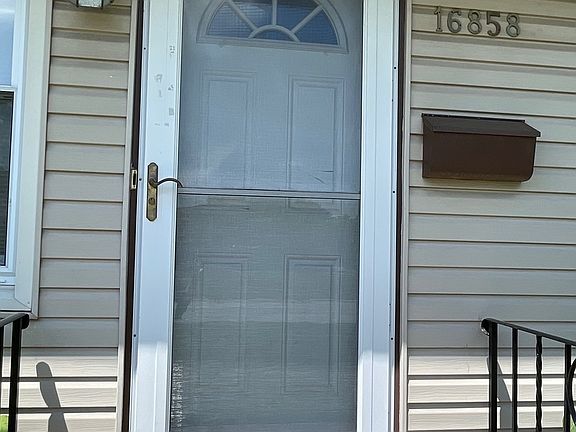 3rd image of 16858 Forest View Dr