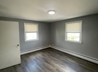 10 Fenway St APT 8, North Providence, RI 02911