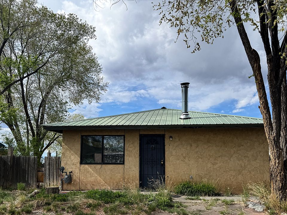 1st image of 329 La Luz Dr
