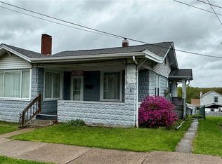 1014 Maple St, Natrona Heights, PA 15065