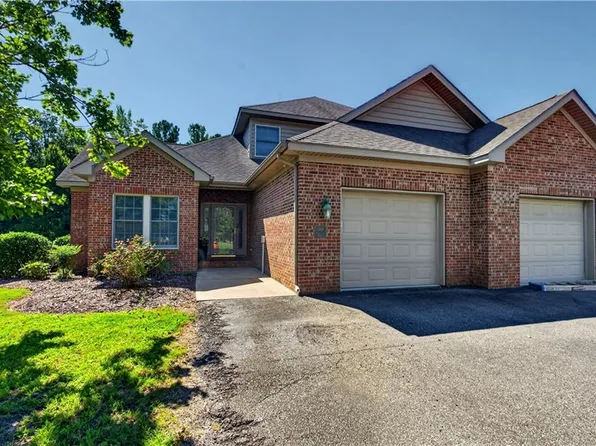 136 Golf Club Dr #A, Elizabeth City, NC 27909