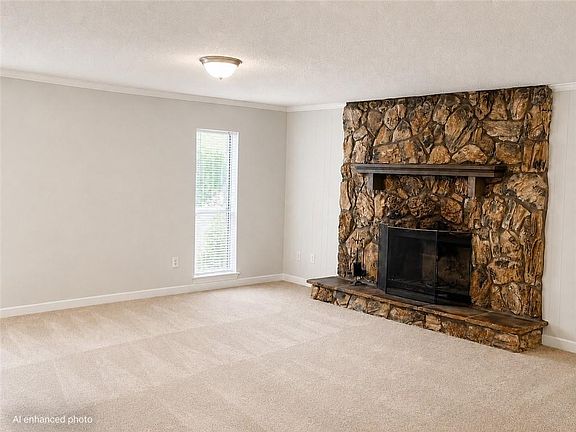 2nd image of 2711 Dawes Rd