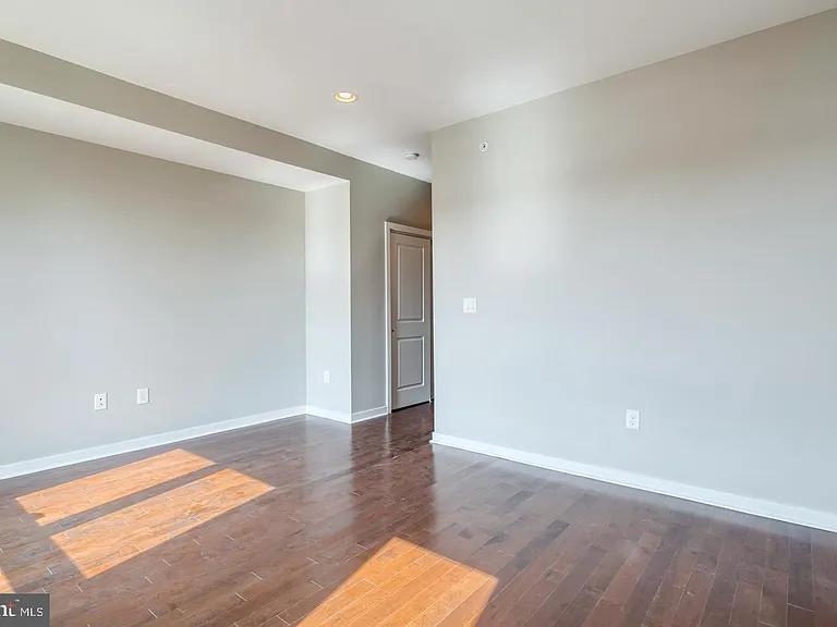3832 Manor St — Photo 16