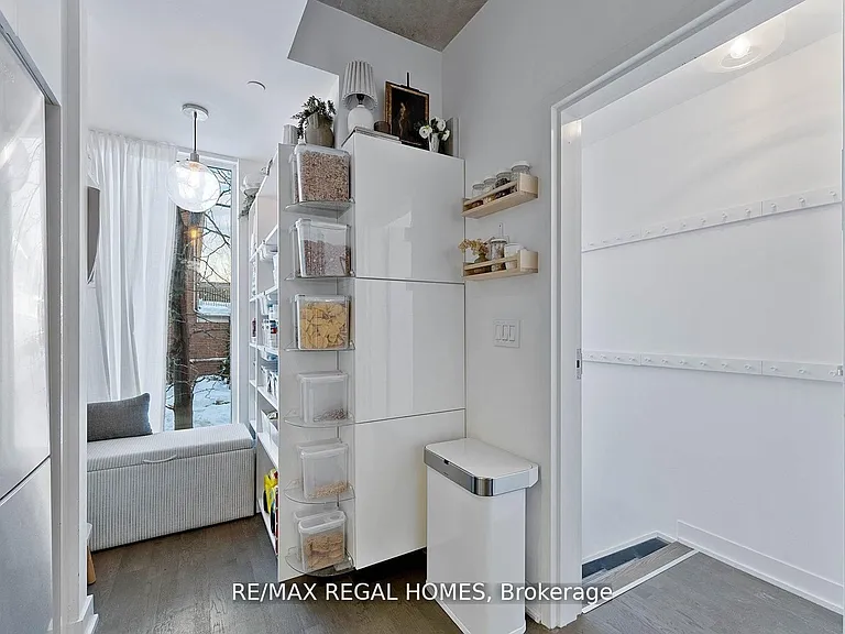 1238 Dundas St E #Townhouse 110 — Photo 9