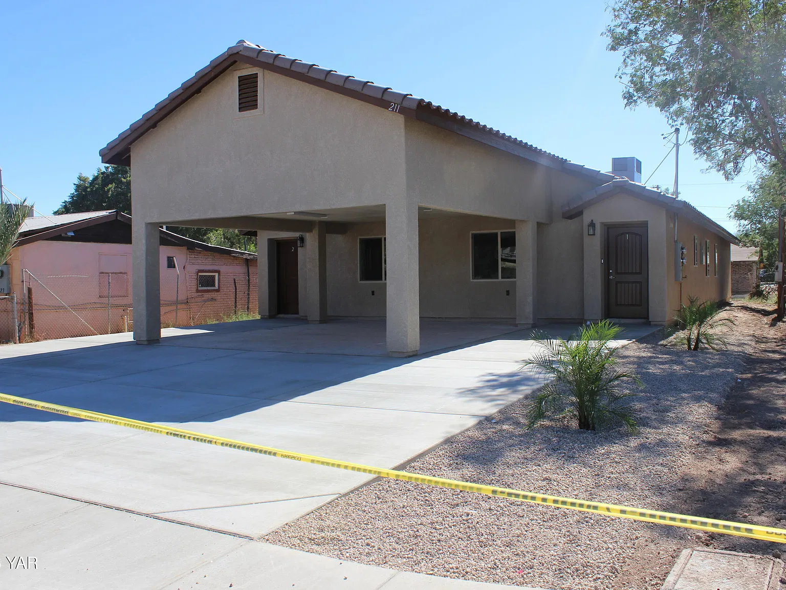 3 bed, 2.0 bath, 1044 sqft, $1,100 — Photo 1
