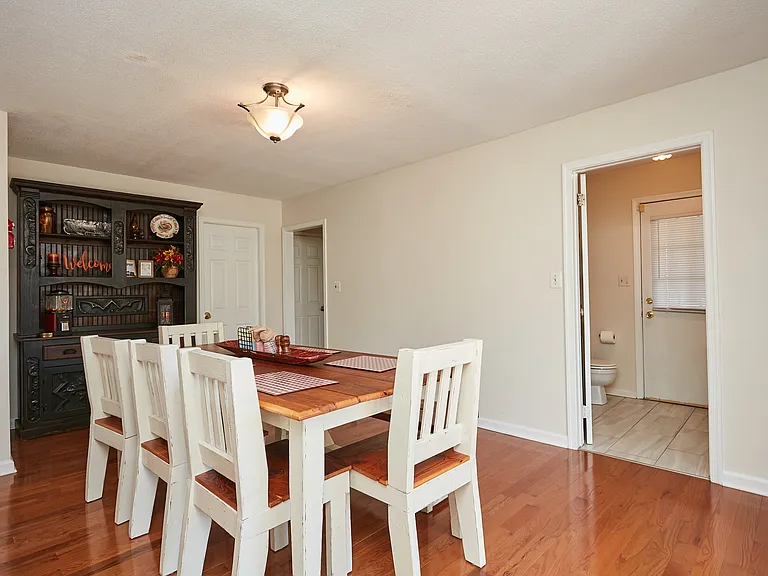 34 Berrien Ave — Photo 13