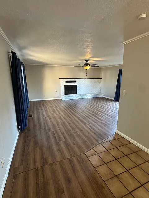 3 bed, 2.5 bath, 1748 sqft, $2,500 — Photo 2