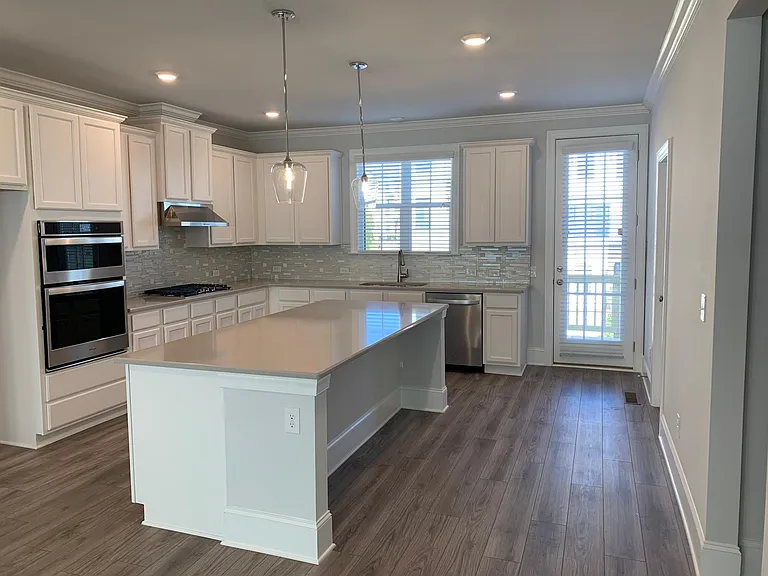 5025 Daisy Dr — Photo 6