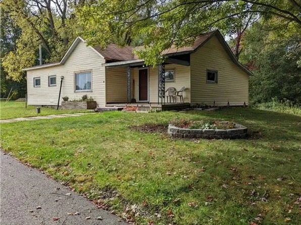 3336 Princeton Rd, New Castle, PA 16101