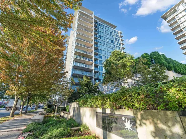 5028 Kwantlen St #1103, Richmond, BC V6X 4K2