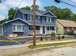 2709 Orchard St, Bellmore, NY 11710