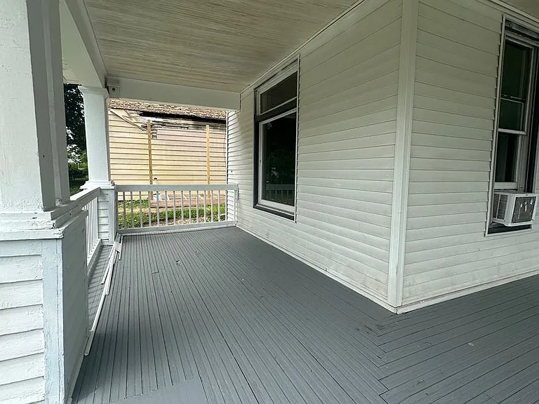 1141 Chestnut St — Photo 4