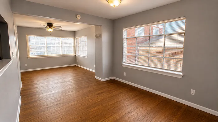 1921 NE 25th St #10 — Photo 3