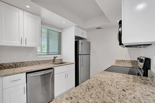 115 SW 1st Ave #1 Photo 1