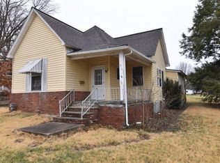 412 W 6th St, Carrollton, MO 64633