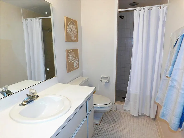 111 E Cypress Ct #111 — Photo 13