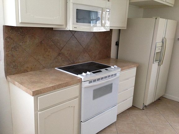 3rd image of 1007 Kearney St