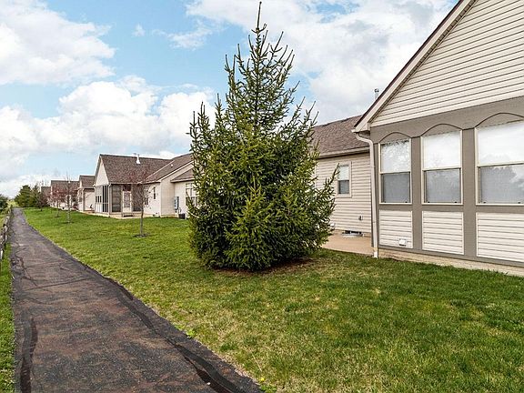 4th image of 171 Pebble Creek Dr