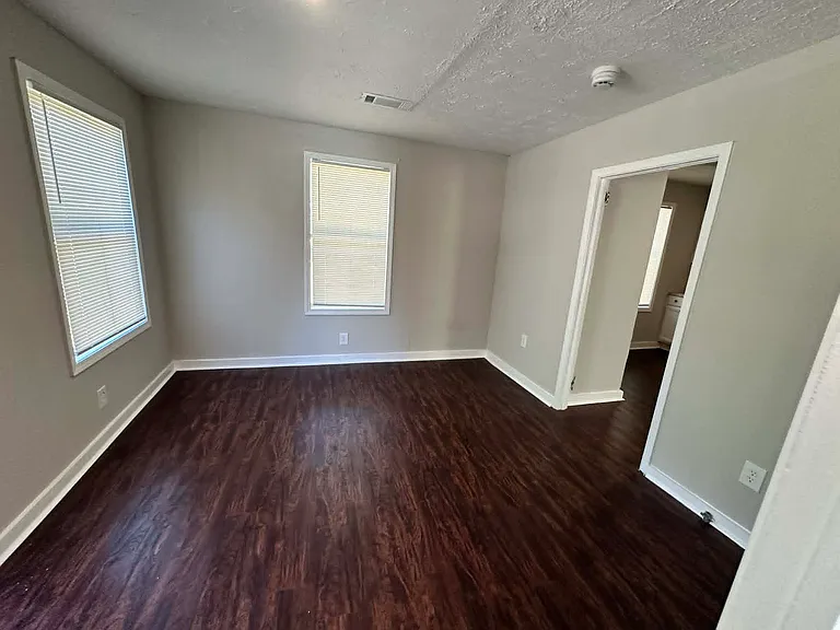 508 Launius St — Photo 2
