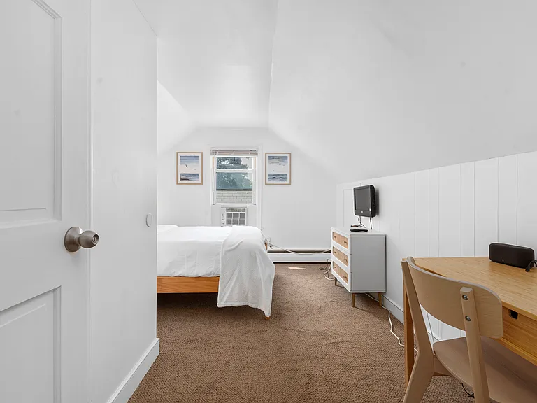 1191 Hope St — Photo 14