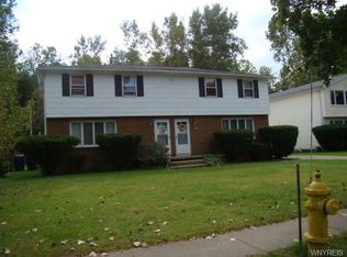 11 Glenhaven Dr, Amherst, NY 14228