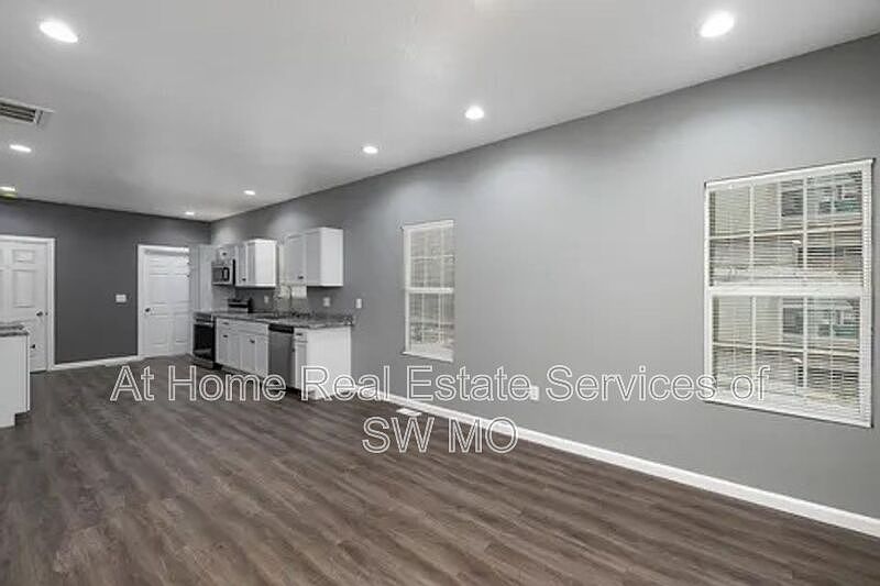 1st image of 2437 N Lyon Ave