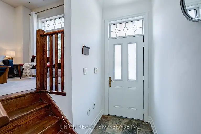1st image of 443 A Queen St E #1A