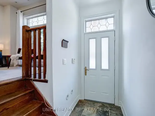 443 A Queen St E #1A, Toronto, ON M5A 1T6