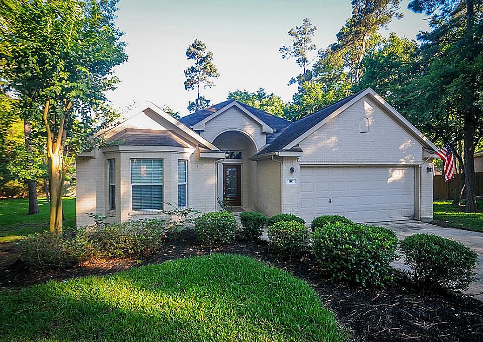 1st image of 107 S Park Dr