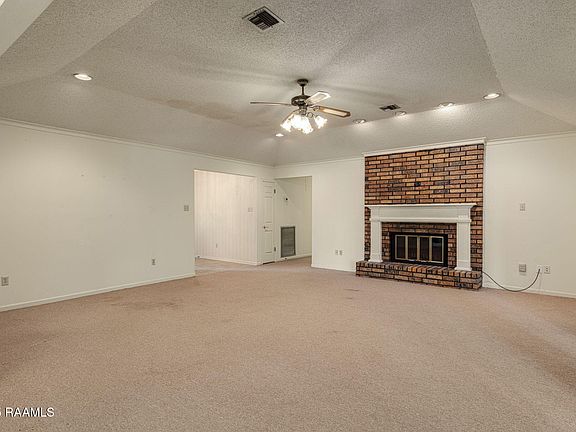 5th image of 110 Robert Lee Cir