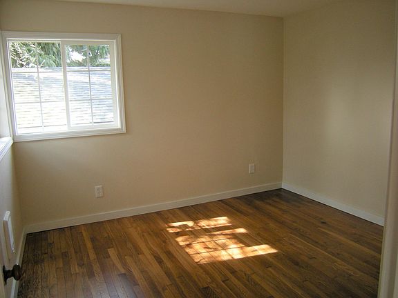 4th image of 1205 W 19th St APT C