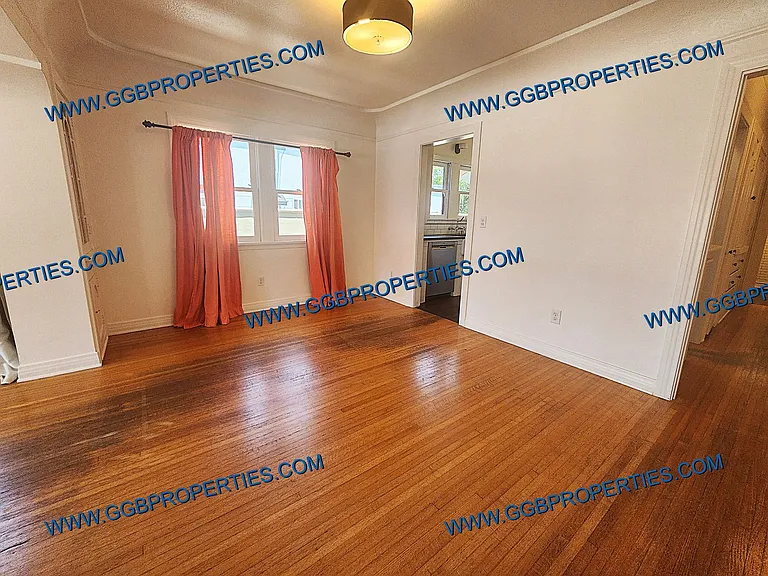134 Granada Ave — Photo 12