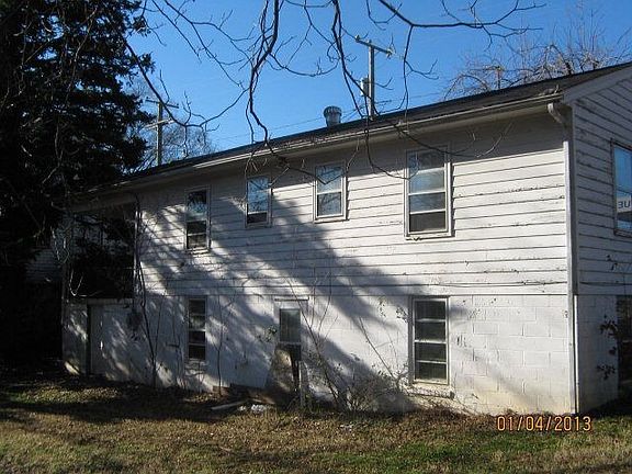 2nd image of 209 N Marshall St