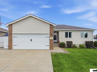 1010 Hickory St, Hickman, NE 68372