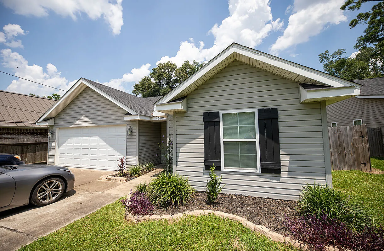 564 Ethel Drive - Moss Bluff — Photo 1