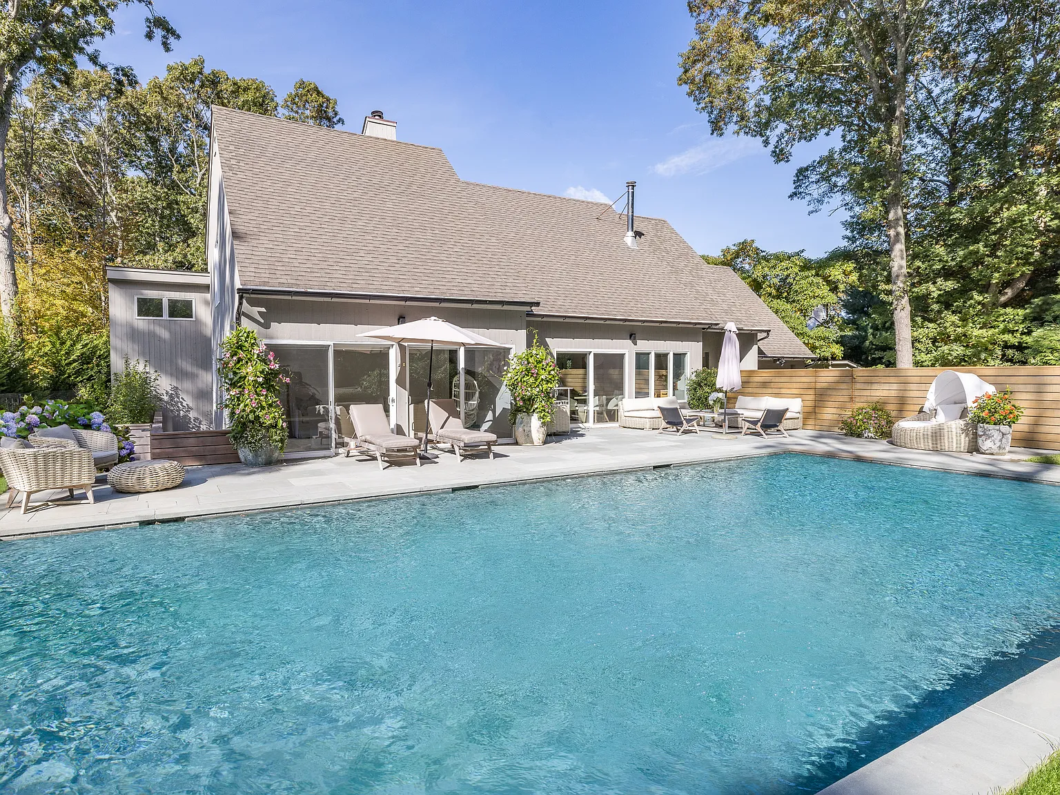 Hamptons Coastal Retreat with Pool — Photo 1