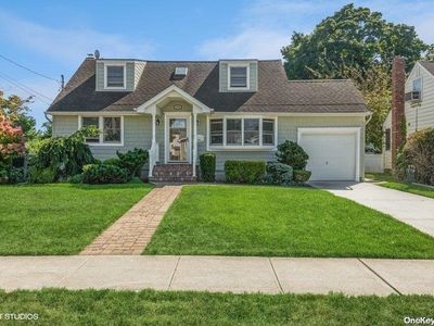 244 N Chestnut Street, Massapequa, NY, 11758