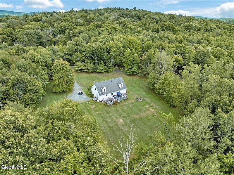 2nd image of 53 N Nassau Lane