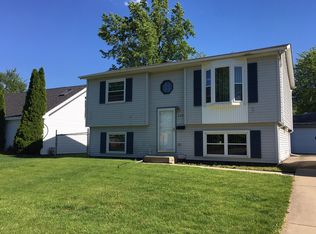 2118 Tamarack Dr, Joliet, IL