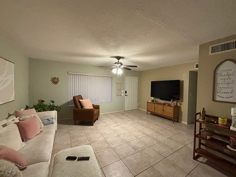783 Lakeland Dr — Photo 4