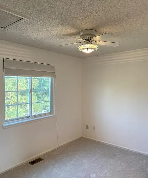 91 Red Oak Ct — Photo 14