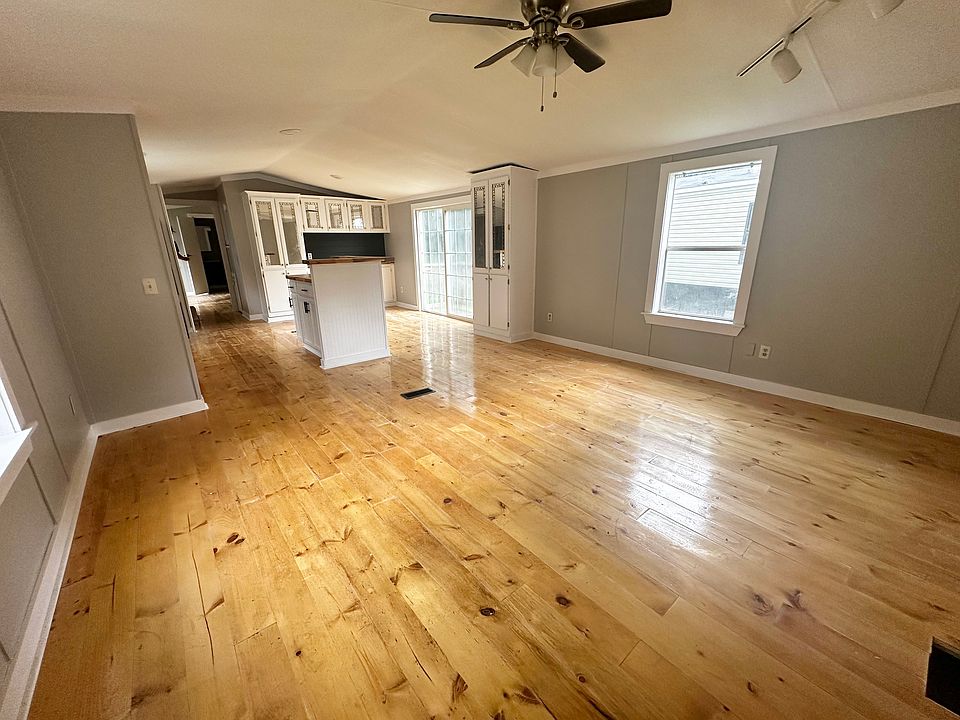 1st image of 15 Bearden Dr