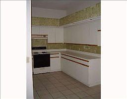 5th image of 2910 Wilder Park Dr