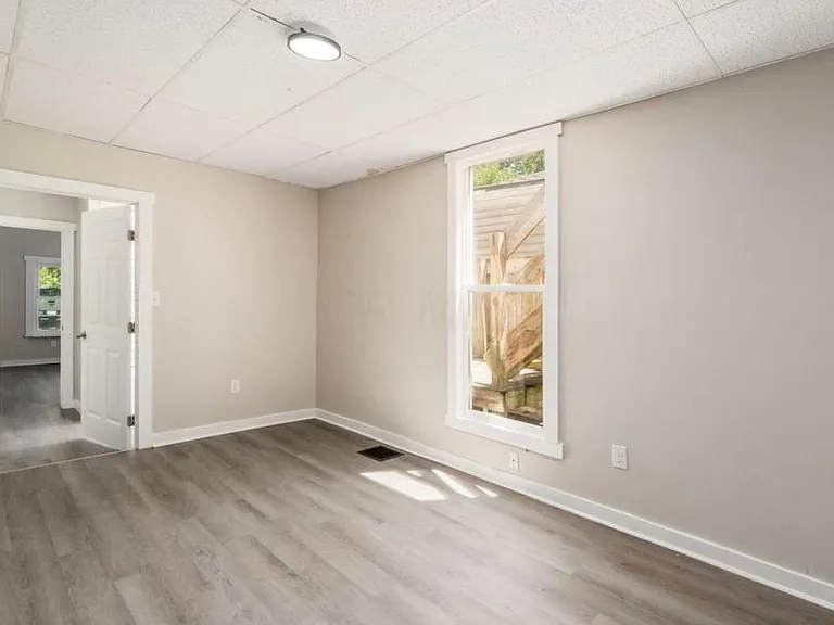 118 S Walnut St #1 — Photo 11