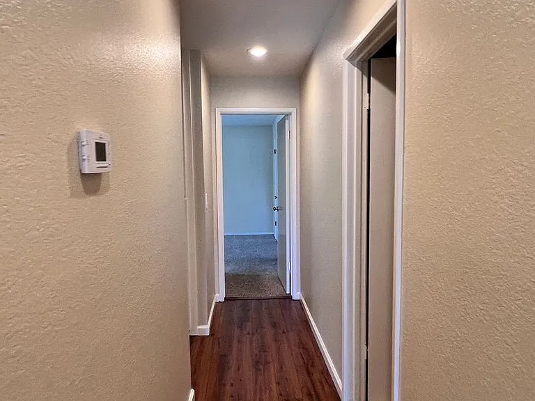 3817 Rotterdam Ave — Photo 8