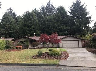 5241 Blackberry Ln, Eureka, CA 95503