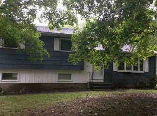 10 Benedict Rd, Monroe, CT 06468