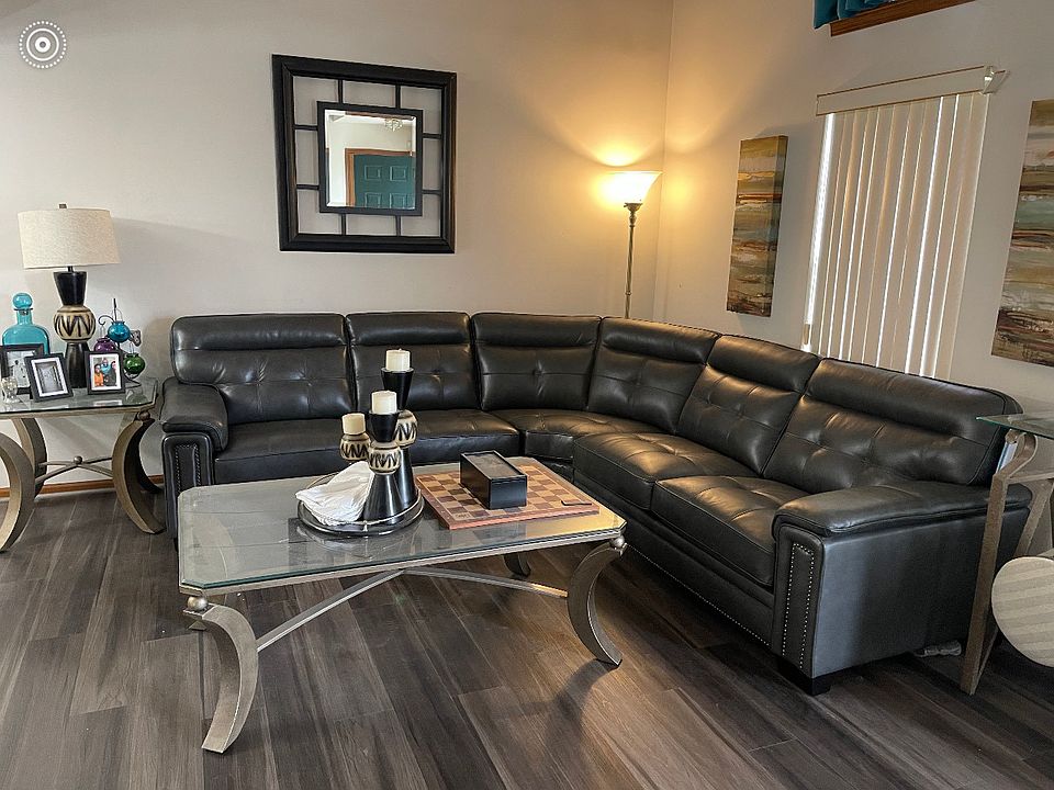 2nd image of 3755 Glen Dr #1003