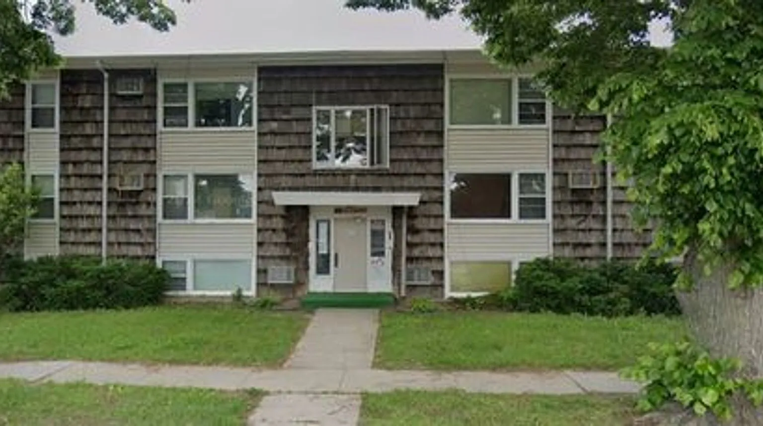 311 S Summit Ave — Photo 1